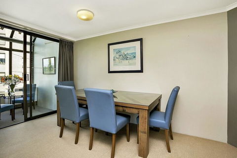 HAMP1 Bright Apartment In Cremorne - Accommodation Sunshine Coast 1