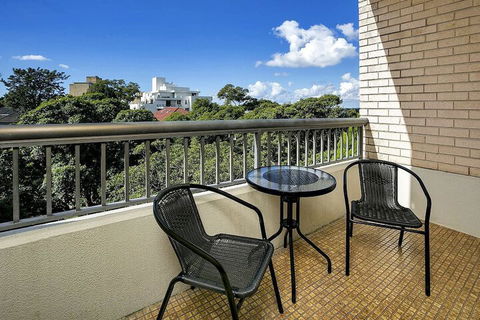 HAMP1 Bright Apartment In Cremorne - Accommodation Sunshine Coast 4