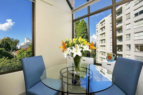 HAMP1 Bright Apartment In Cremorne - Accommodation Sunshine Coast 5