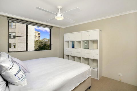 HAMP1 Bright Apartment In Cremorne - Accommodation Sunshine Coast 2