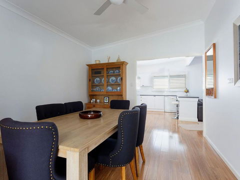Perfect Seclusion Top Level Only - Accommodation Sunshine Coast 2