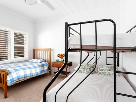 Perfect Seclusion Top Level Only - Accommodation Sunshine Coast 6