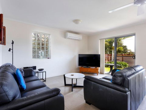 Seachange Apartment 1 - Accommodation Sunshine Coast 3