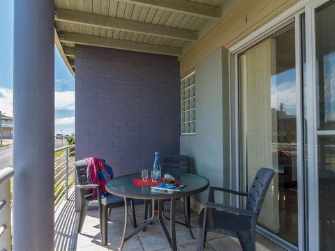 Seachange Apartment 2 - Accommodation Sunshine Coast 1