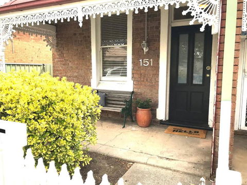 YSG The Edward Townhouse 151 Walk To Town - Accommodation Sunshine Coast 3