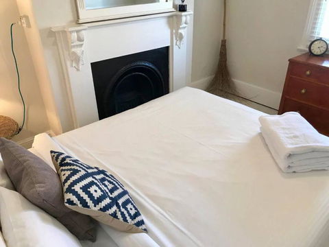YSG The Edward Townhouse 153 Walk To Town - Accommodation Sunshine Coast 3