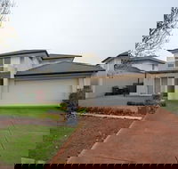 Superb Luxe 5BR Housepoint Cook Near Lake - Accommodation Sunshine Coast