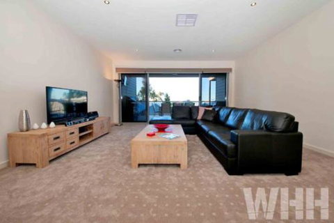 Adelphi Views On Luton Woodlands - Accommodation Sunshine Coast 5