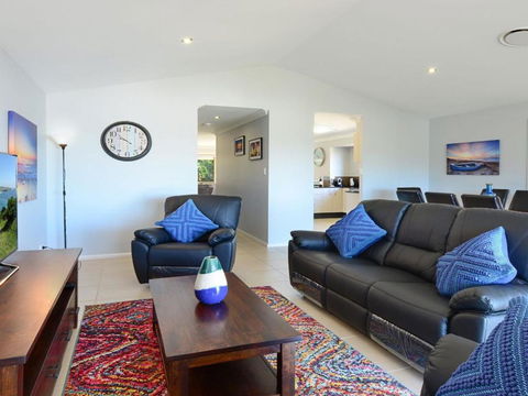 Sunset Over Neptune Pet Friendly 5 Min To Beach - Accommodation Sunshine Coast 2