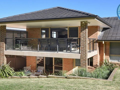 Sunset Over Neptune Pet Friendly 5 Min To Beach - Accommodation Sunshine Coast 5