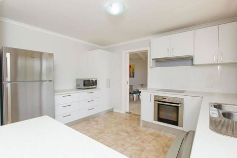 Bimbadeen - Accommodation Sunshine Coast 2