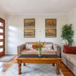 ?Spacious Bungalow?5min Walk To Station?5min To Box Hill?WiFi?Parking - Accommodation Sunshine Coast 0