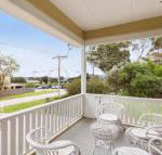 BEACHSIDE GETAWAY DROMANA - Accommodation Sunshine Coast