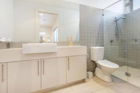 PALM COURT RETREAT MORNINGTON - Accommodation Sunshine Coast 6
