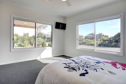 Grey On The Bay - Accommodation Sunshine Coast 1