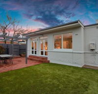 3BR Cottage With Parking Close To Adelaide CBD - Accommodation Sunshine Coast