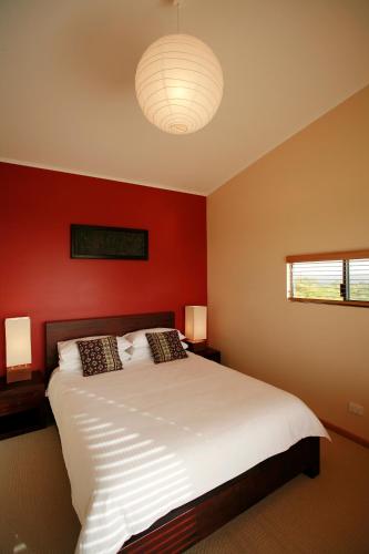 Redgate Beach Escape - Accommodation Sunshine Coast 4