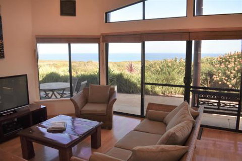 Redgate Beach Escape - Accommodation Sunshine Coast 2