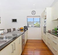 Papaya House - Accommodation Sunshine Coast