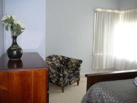 BEACHPOINT COTTAGE - Accommodation Sunshine Coast 6