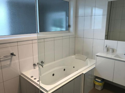 BEACHPOINT COTTAGE - Accommodation Sunshine Coast 1