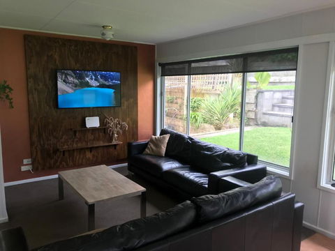 BEACHPOINT COTTAGE - Accommodation Sunshine Coast 5