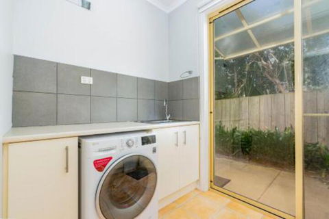 VIEWS FOREVER INVERLOCH - Accommodation Sunshine Coast 2