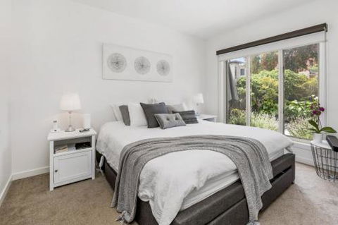 BANGALOW MORNINGTON - Accommodation Sunshine Coast 5