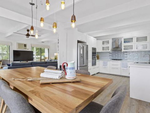 BAYSHORE DROMANA - Accommodation Sunshine Coast 4
