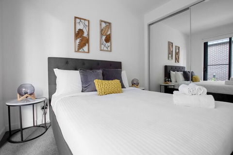 Elegant Stylish Living@mooneeponds Wifi/parking - Accommodation Sunshine Coast 5