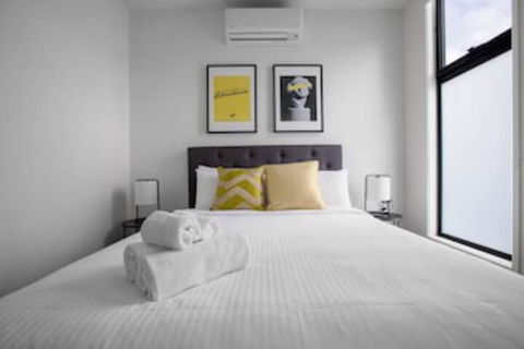 Elegant Stylish Living@mooneeponds Wifi/parking - Accommodation Sunshine Coast 0