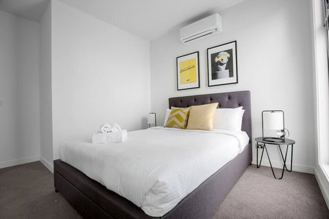 Elegant Stylish Living@mooneeponds Wifi/parking - Accommodation Sunshine Coast 3