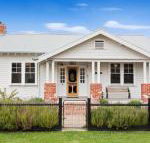 Inis Mor NEW LISTING in the heart of Apollo Bay - Accommodation Sunshine Coast