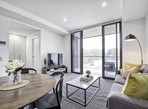 CANBERRA CHIC Hosted By LAbode - Accommodation Sunshine Coast 6