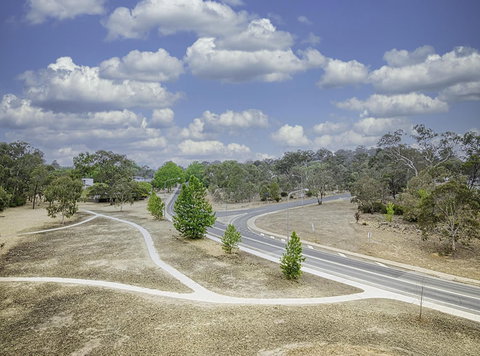 CANBERRA CHIC Hosted By LAbode - Accommodation Sunshine Coast 1