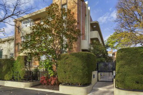 StayCentral On George - Accommodation Sunshine Coast 0