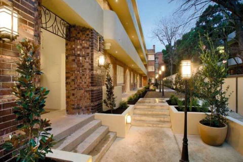 StayCentral On George - Accommodation Sunshine Coast 6