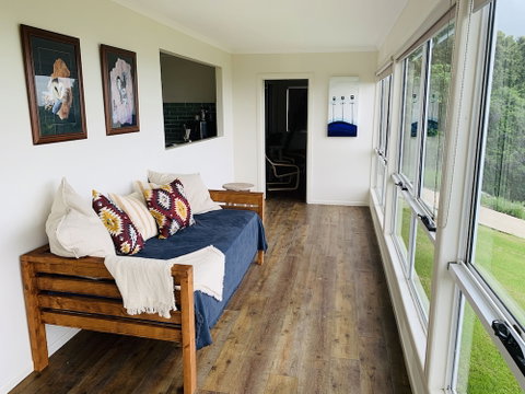 Silent Hope Cottage - Accommodation Sunshine Coast 0