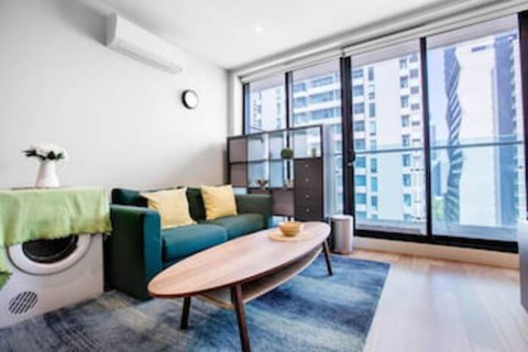Cozy 1 Bedroom In Melbourne Great View - Accommodation Sunshine Coast 0