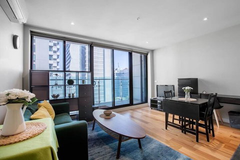 Cozy 1 Bedroom In Melbourne Great View - Accommodation Sunshine Coast 3