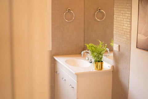 96 New Town Unit - Accommodation Sunshine Coast 5