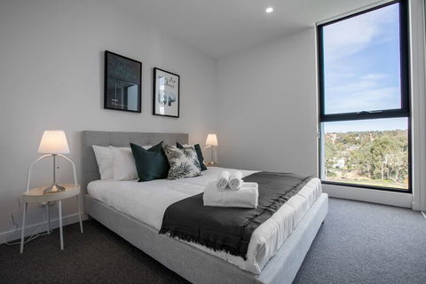 Elegant Apartment At Parkville - Accommodation Sunshine Coast 3