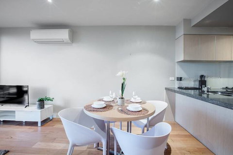 Sweet Apartment At Centro Melbourne - Accommodation Sunshine Coast 6