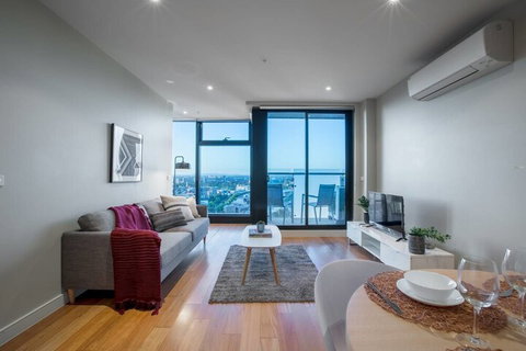 Sweet Apartment At Centro Melbourne - Accommodation Sunshine Coast 5