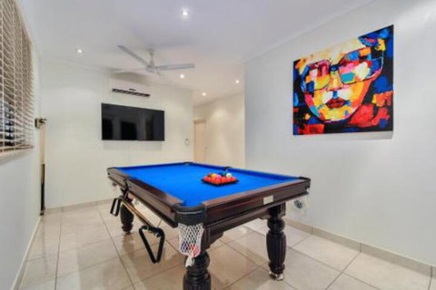 Luxury Darwin City Lights Jacuzzi Central Location Large House New Furnishings - Accommodation Sunshine Coast 4