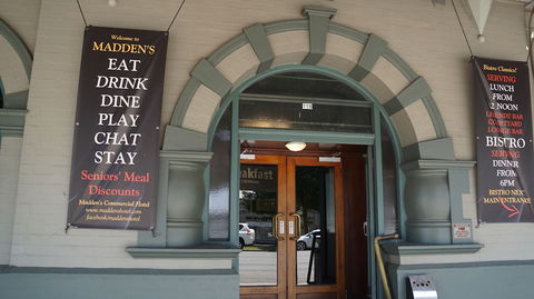 Madden's Commercial Hotel - Accommodation Sunshine Coast 3