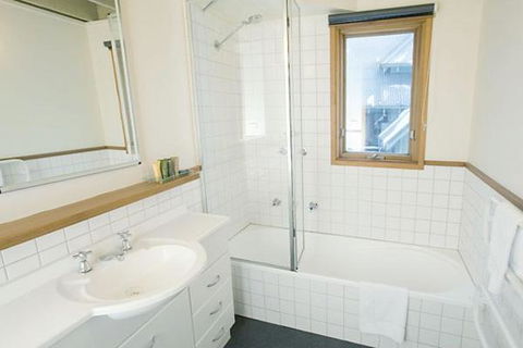 Eagles Nest - Accommodation Sunshine Coast 5