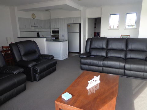 The Beach Villa Bunbury - Accommodation Sunshine Coast 6