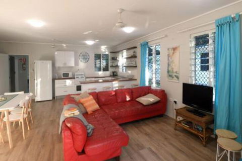 Kennedy Cottage - Accommodation Sunshine Coast 4