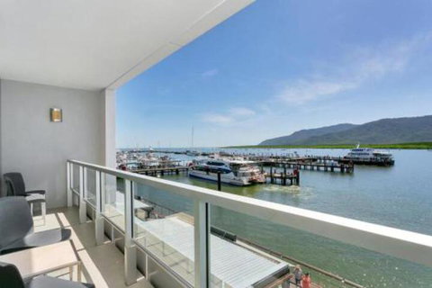 Harbour Lights Apartments - Accommodation Sunshine Coast 3